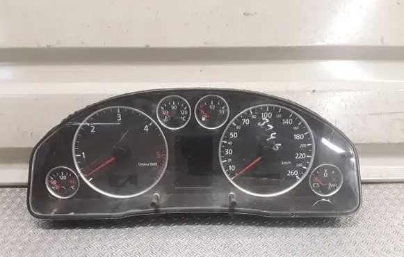 Audi A6 S6 C5 4B Speedometer (instrument cluster) 110080128