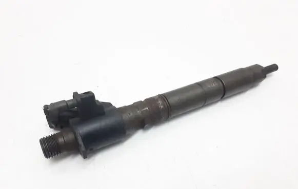 Volvo XC60 Fuel injector 31272767