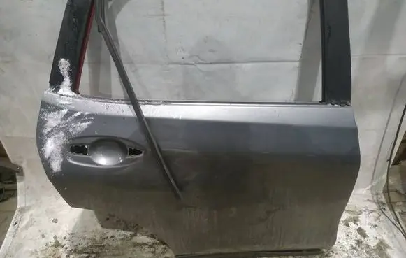 Nissan X-Trail T32 Rear door PILKOS