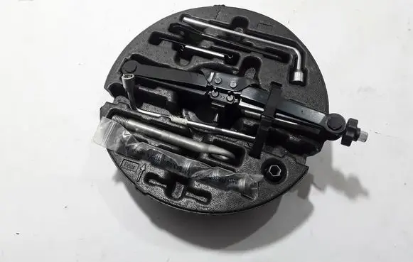 Mercedes-Benz GLS X167 Tool set A1678901100
