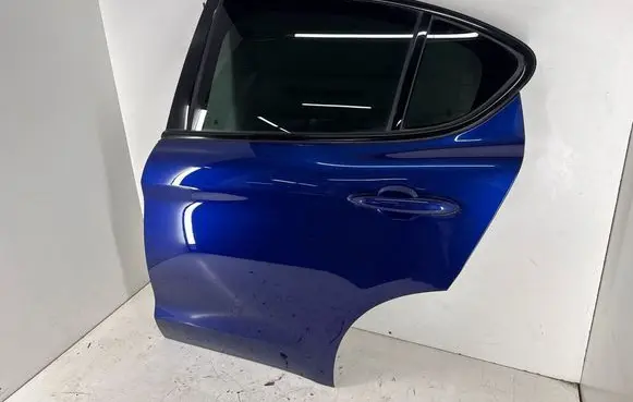 Alfa Romeo Stelvio Rear door 50539534