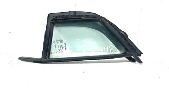 Toyota Yaris Front triangle window/glass 43R00097