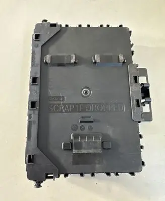 Ford Kuga III Fuse module F005V03335 20200207 LX6T15604BCF