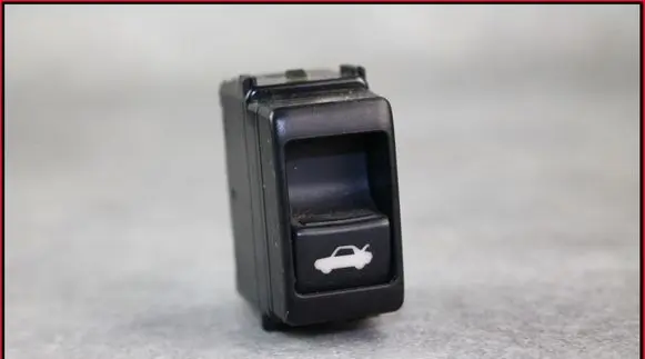 Infiniti G37 Tailgate opening switch 