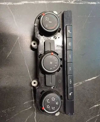 Volkswagen Tiguan Climate control unit 561907426