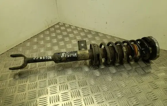 BMW 5 GT F07 Front shock absorber with coil spring 6798156