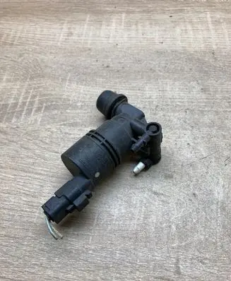 Renault Espace IV Windscreen/windshield washer pump 030639