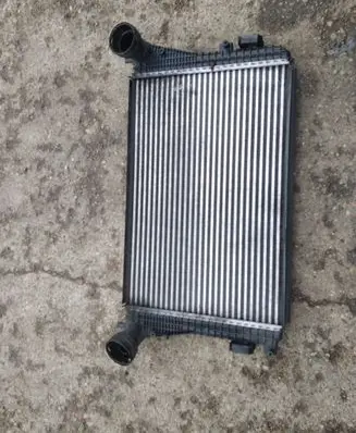 Volkswagen Golf V Intercooler radiator 1K0145803T N6897001