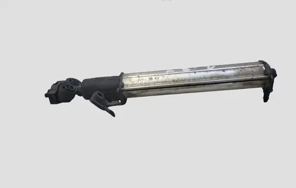 Ford C-MAX II Headlight washer spray nozzle 308457