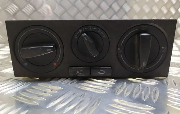 Volkswagen Golf IV Climate control unit 1J0820045F 1J0819147