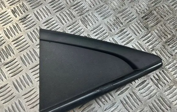 Fender end trim