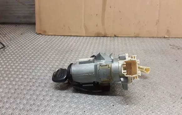 Toyota Yaris Ignition lock 8978352010