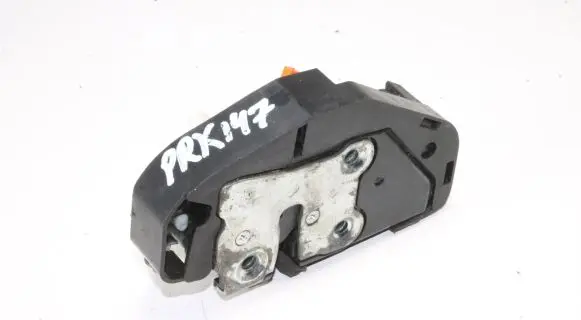 Chrysler 300 - 300C Coupe door lock (next to the handle) 