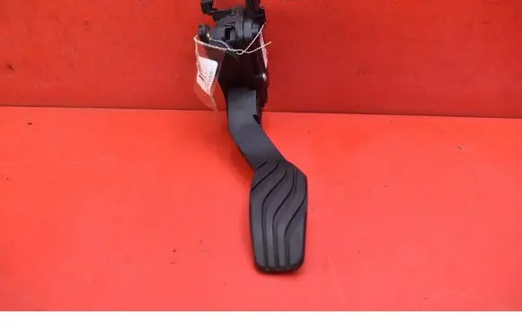 Nissan Micra C+C Accelerator throttle pedal 180025FA0B