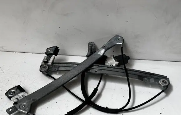 Smart ForFour I Front window lifting mechanism without motor