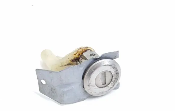 Dacia Lodgy Front door lock (next to the handle) 