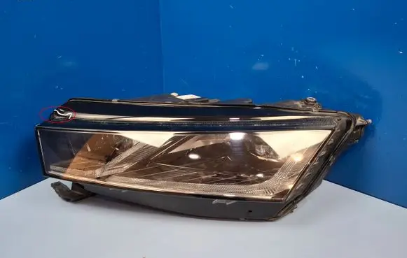 Skoda Octavia Mk4 Headlight/headlamp 5E4941015A 030111823300