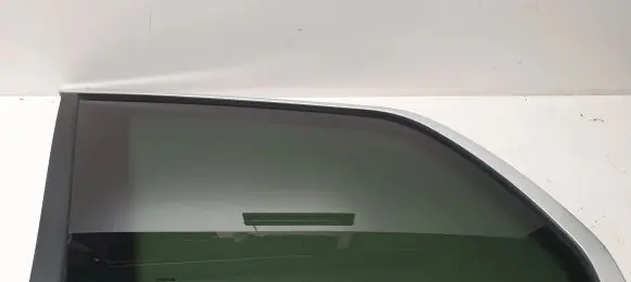 Volvo XC90 Rear side window 43R001604 E000199 DOT682M5540AS3