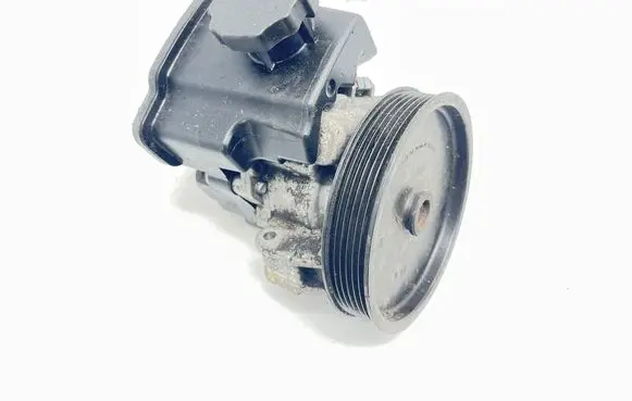 Mercedes-Benz C W204 Power steering pump A0044667001