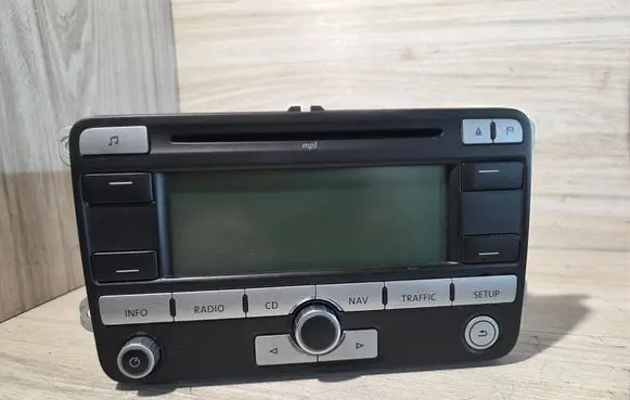 Volkswagen Touran I Radio/CD/DVD/GPS head unit 1K0035191D 7612002044 VWZ1Z2G7110656