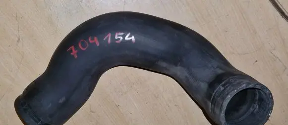 Volvo V70 Engine coolant pipe/hose