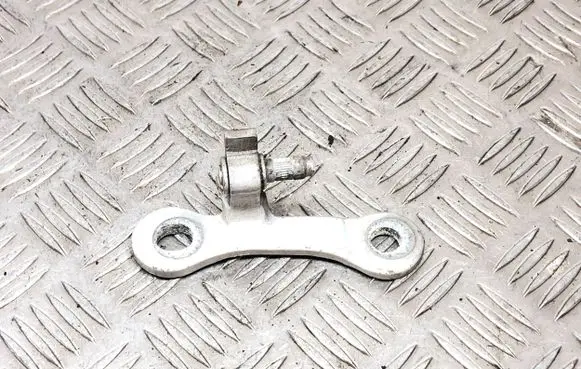 Opel Vectra C Front door upper hinge 27A05