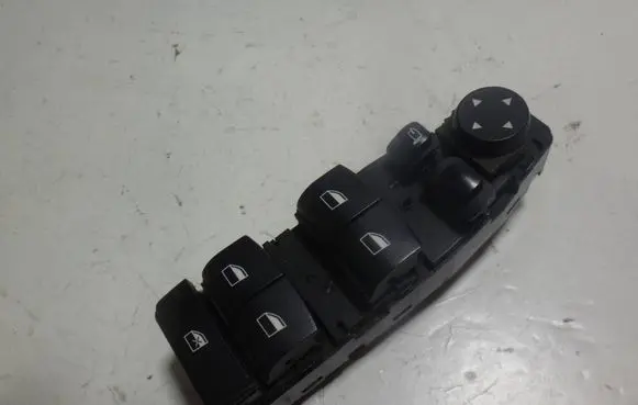 BMW 5 GT F07 Electric window control switch 9179913