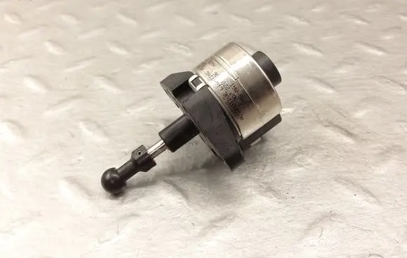 Mercedes-Benz S W221 Headlight level adjustment motor 1307220036 PL35L024YGV6 TA5620F
