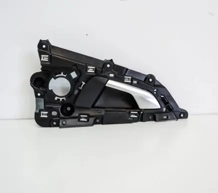 Rear door interior handle