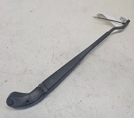 Front wiper blade arm