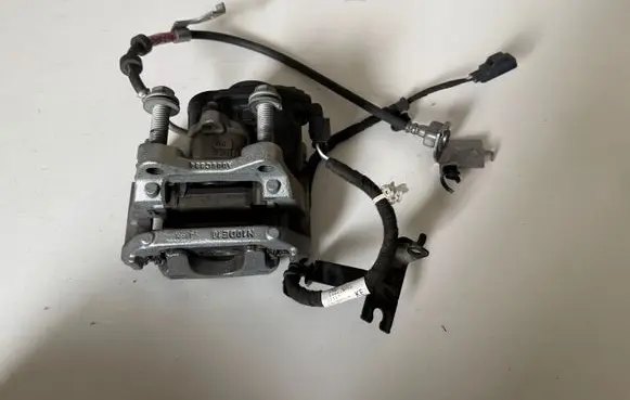 Ford Mustang VII Rear brake caliper A006C884 PR3C2C339AB PR3C2D251CD