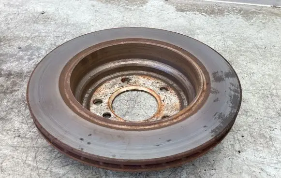 BMW 5 E39 Rear brake disc