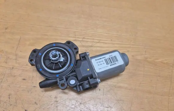 Hyundai Sonata Rear door window regulator motor 400898 0898