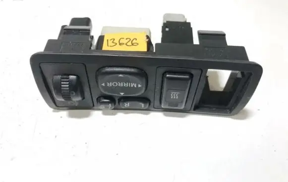 Lexus IS 200-300 Wing mirror switch r153261 r183575