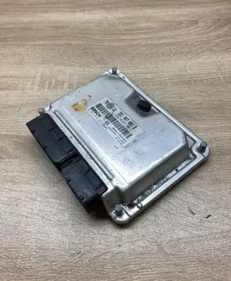 Volkswagen PASSAT B5.5 Engine control unit/module ECU 3B1907401B 0281010447