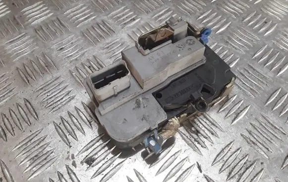 Peugeot Partner Front door lock