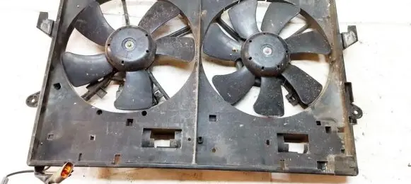 Mazda MPV Radiator cooling fan shroud