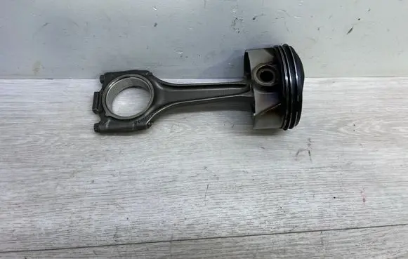 Porsche Macan (95B) Piston with connecting rod 94610301931 94610301930
