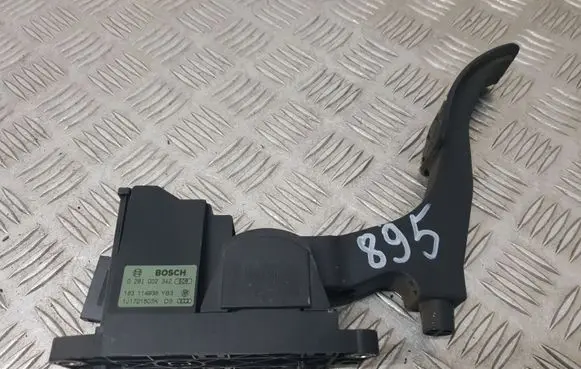 Volkswagen Golf IV Accelerator throttle pedal 0281002342