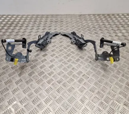 BMW 2 Active Tourer U06 Engine bonnet/hood hinges 7300521 7300522 8737137