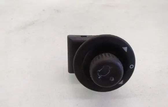 Ford Fiesta Wing mirror switch 938617B676BA