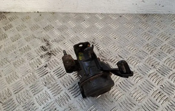 Toyota Corolla Verso AR10 Engine mount bracket 1230527060