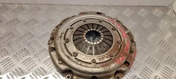 Volkswagen PASSAT B4 Pressure plate 699456