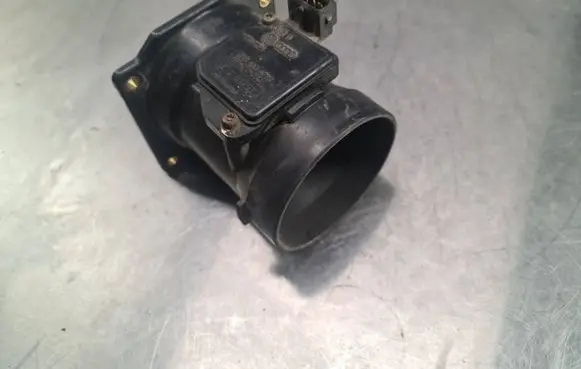 Audi A6 S6 C5 4B Mass air flow meter 078133471C