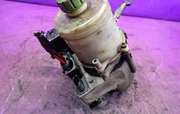 Skoda Fabia Mk1 (6Y) Power steering pump 6Q0423155AD