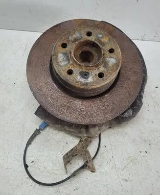 BMW 5 E60 E61 Front wheel hub spindle knuckle 6760954R