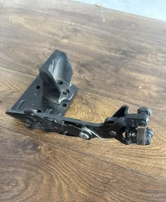 Renault Master III Sliding door lower roller guide/hinge 745978841r