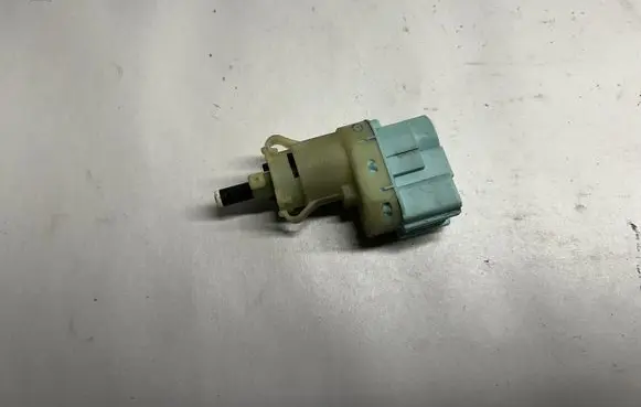 Ford Mustang VI Brake pedal sensor switch GL3T9G854BA