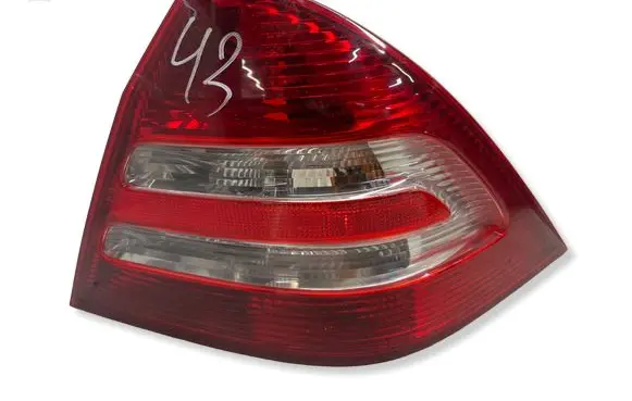Mercedes-Benz C W203 Rear/tail lights 2038202064