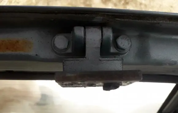 Volkswagen Golf II Tailgate/trunk/boot hinge